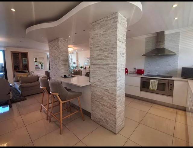 3 BEDROOM PROPERTY TO RENT IN GREEN POINT UPPER